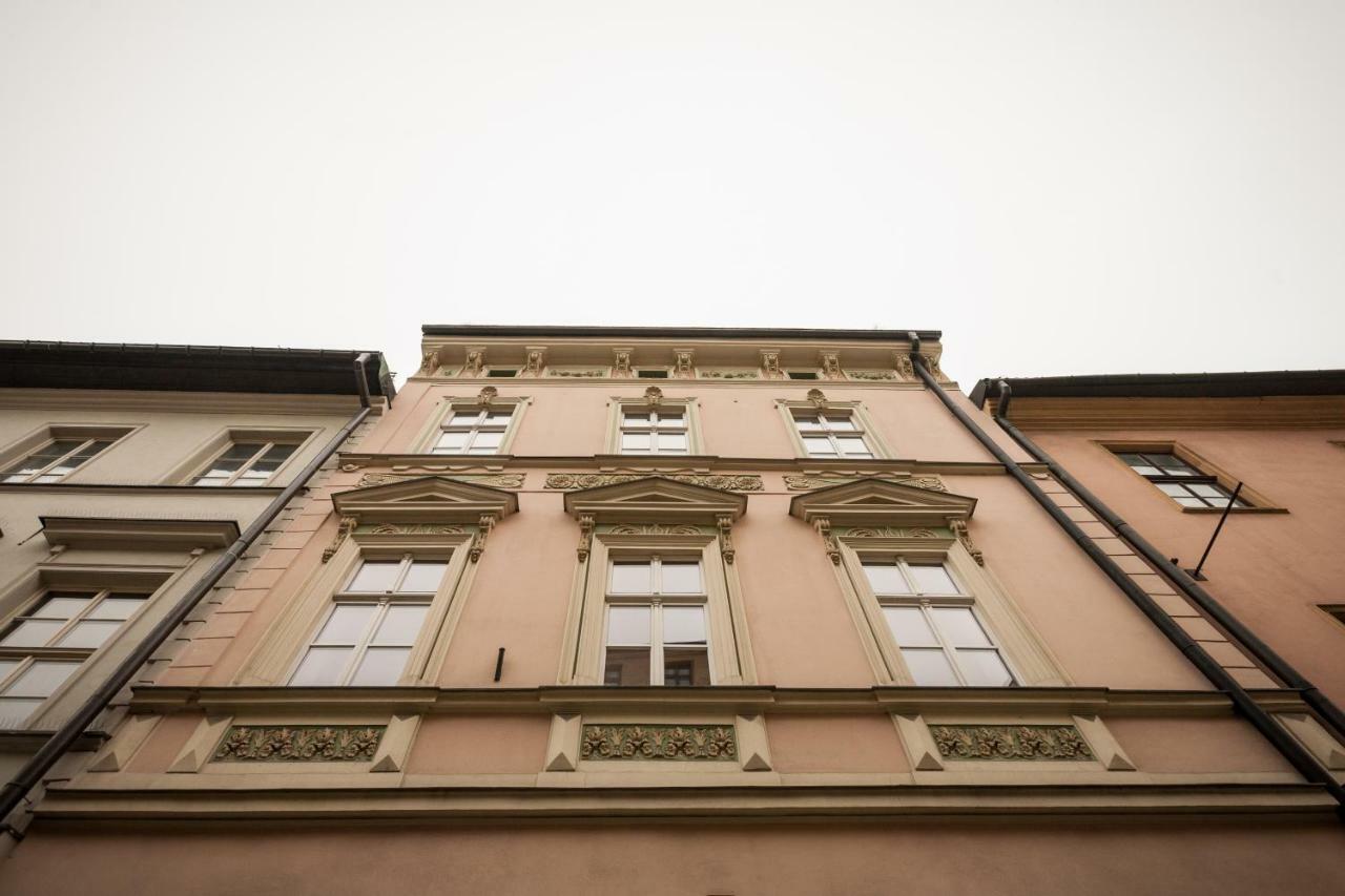 Mikolajska 3 *